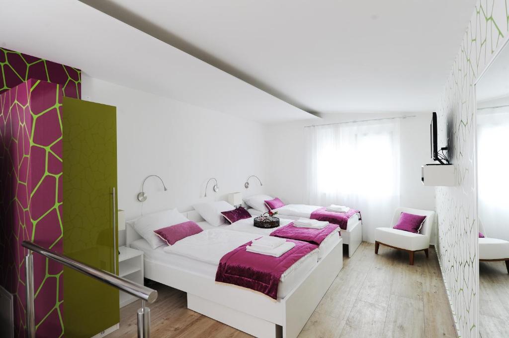Garni Hotel Azur Ljubljana Værelse billede
