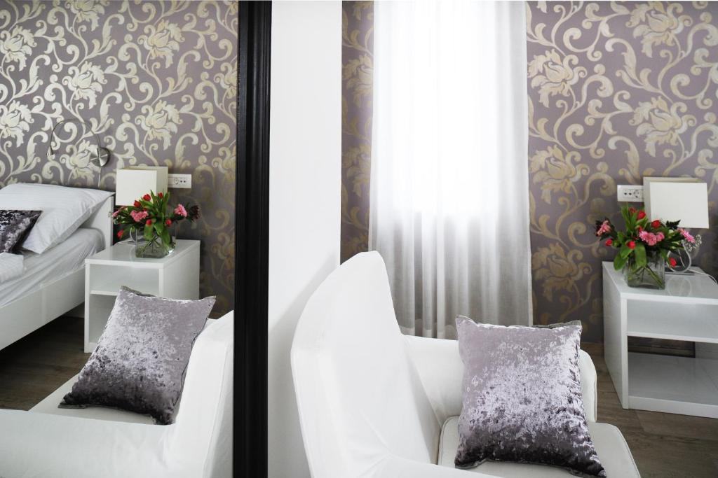 Garni Hotel Azur Ljubljana Værelse billede