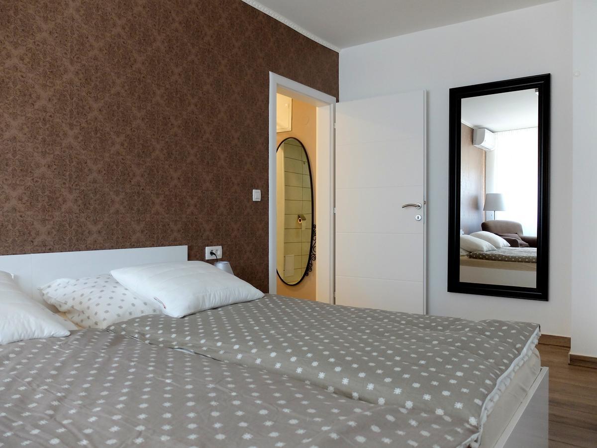 Garni Hotel Azur Ljubljana Eksteriør billede
