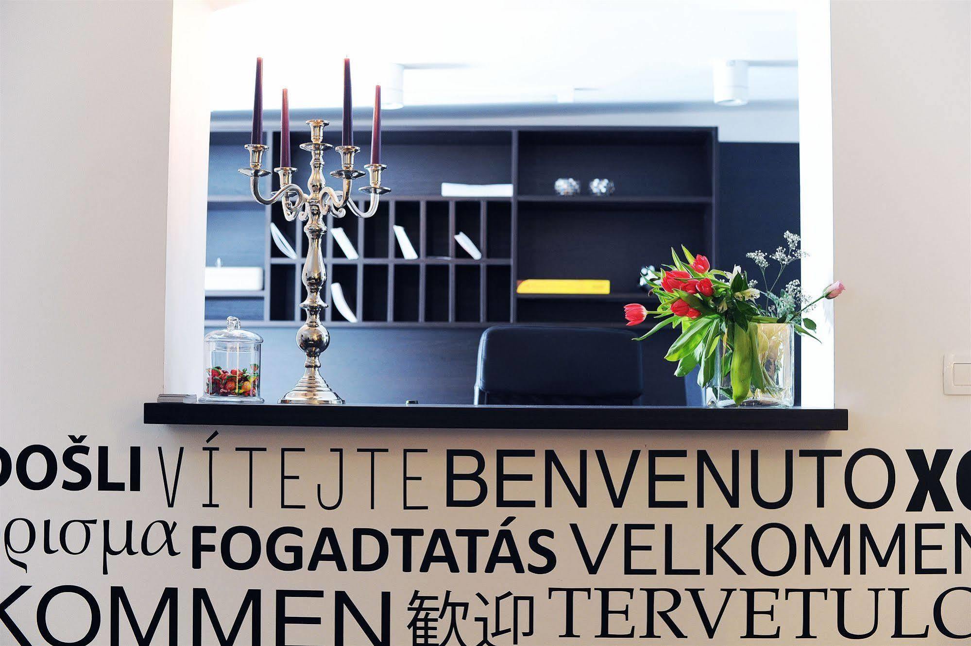 Garni Hotel Azur Ljubljana Eksteriør billede